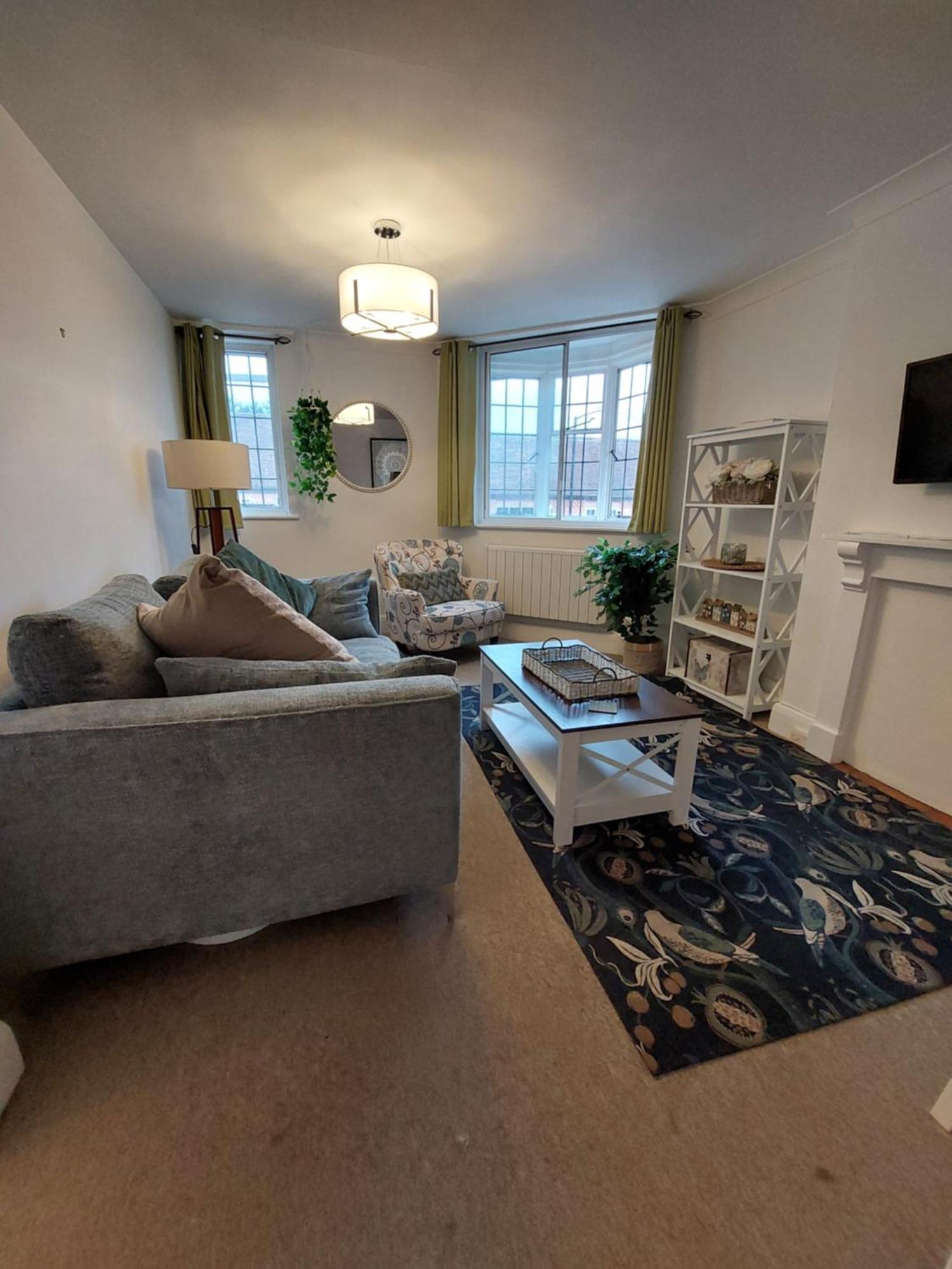 The Gallery Appartment With Parking Стратфорд-апон-Эйвон Экстерьер фото